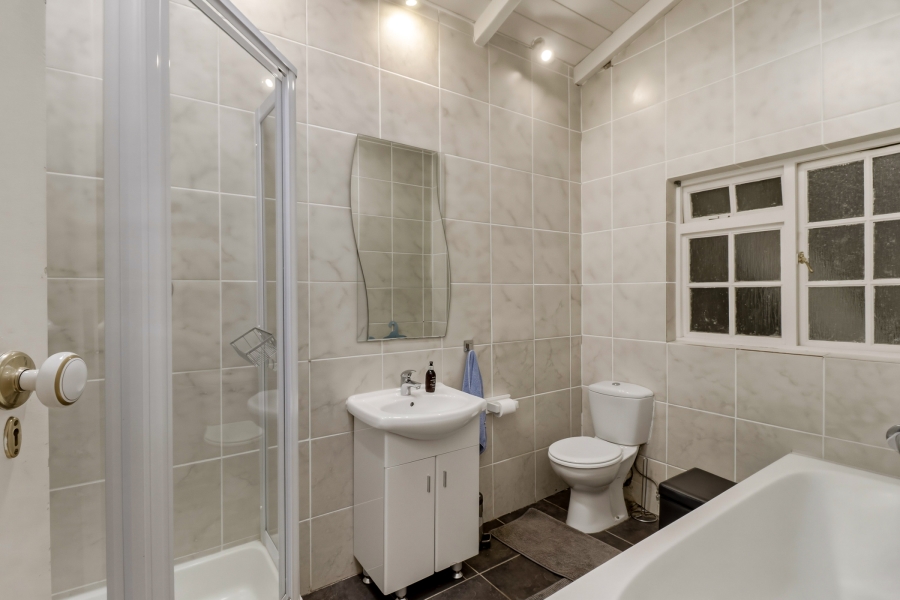 6 Bedroom Property for Sale in La Concorde Western Cape